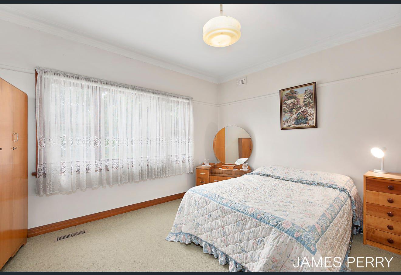 269 Elgar Road, SURREY HILLS VIC 3127, Surrey Hills - Thumbnail 2